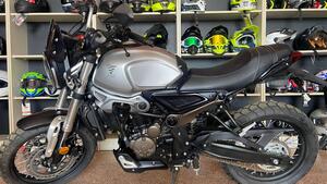 Voge Trofeo 300ACX Scrambler (2021 - 25) 