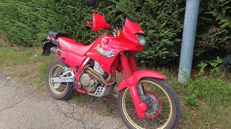 Honda Dominator 650 epoca
