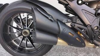 Ducati Diavel 1200 Carbon (2017 - 18) usata