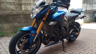 Yamaha FZ8 (2010 - 12) usata