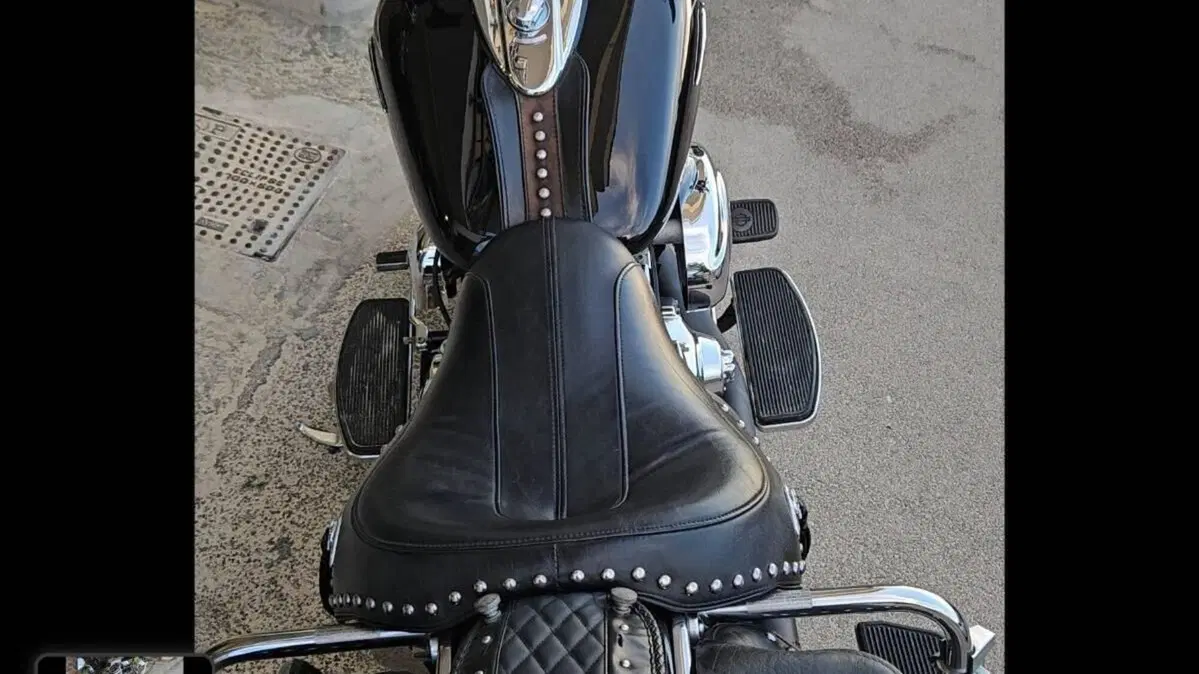 Harley-Davidson 1584 Heritage Classic (2008 - 10) - FLSTC  (2)