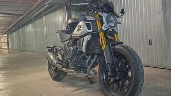 CFMOTO 700CL-X Heritage (2021 - 25) usata