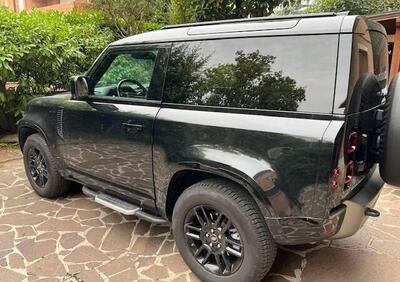 Land Rover Defender 90 3.0D I6 300 CV AWD Auto X-Dynamic S usata