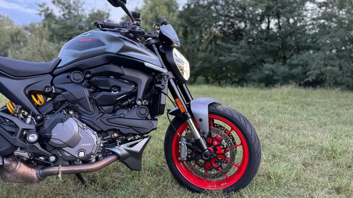 Ducati Monster 937 + (2021 - 25)  (5)