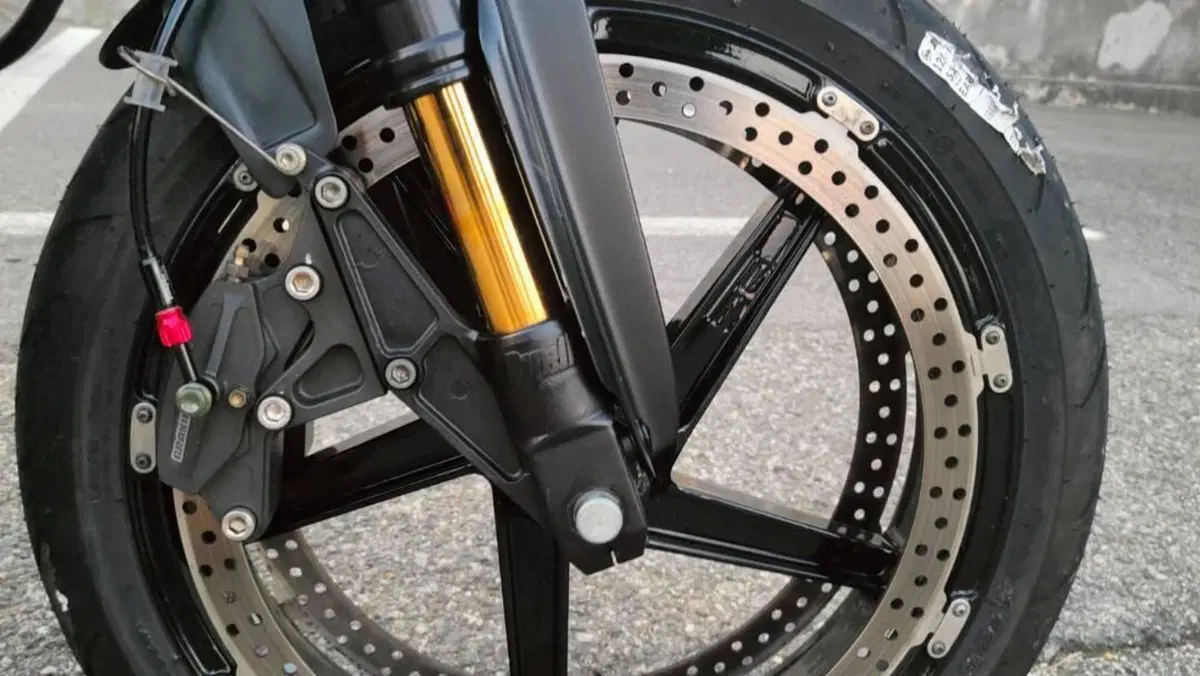 Buell Lightning X1 1200  (4)