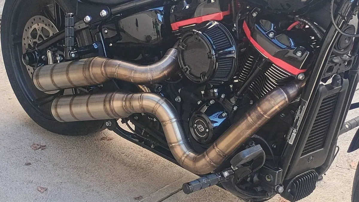 Harley-Davidson Breakout (2021 - 22)  (4)