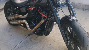 Harley-Davidson Breakout (2021 - 22)  (5)