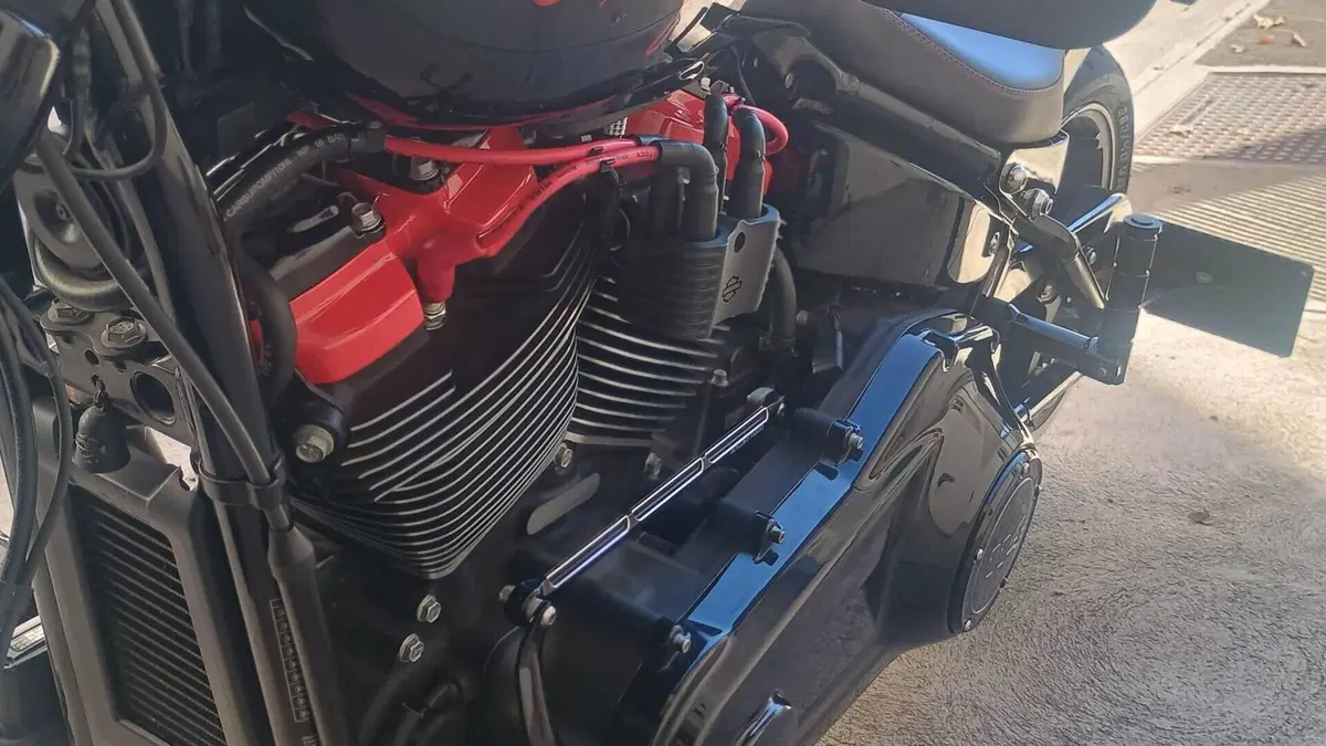 Harley-Davidson Breakout (2021 - 22)  (7)