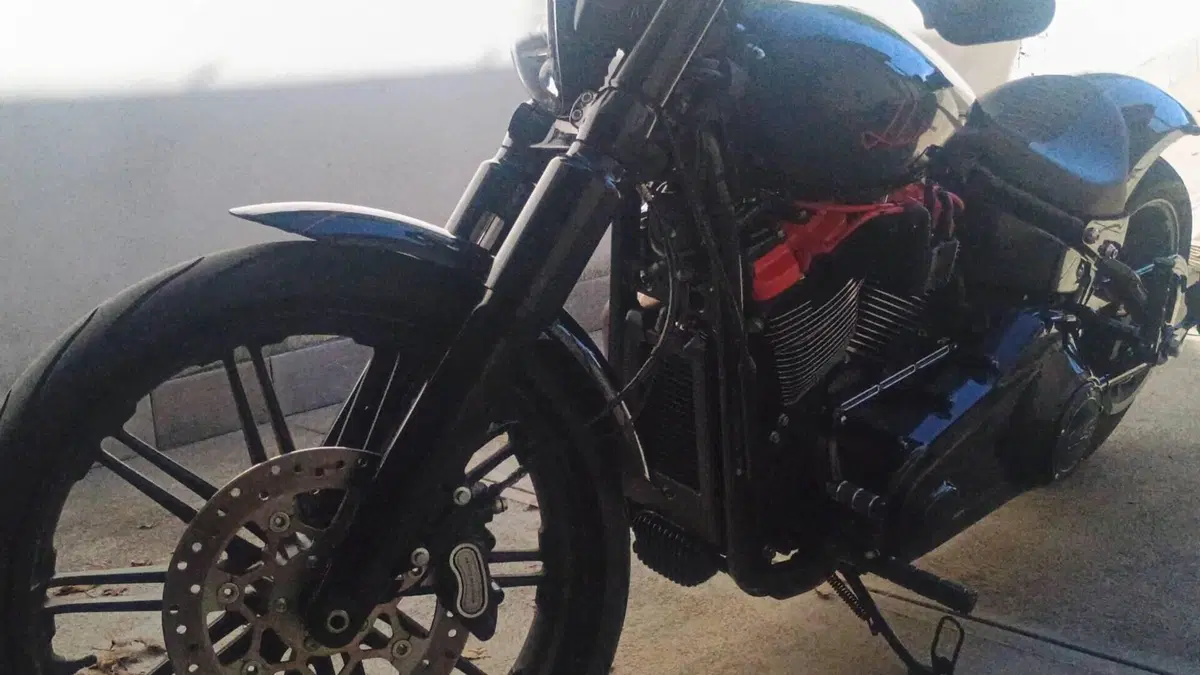Harley-Davidson Breakout (2021 - 22)  (10)
