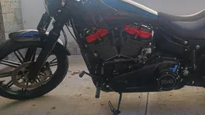 Harley-Davidson Breakout (2021 - 22)  (13)