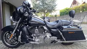 Harley-Davidson 1584 Street Glide (2008 - 10) - FLHX  (4)