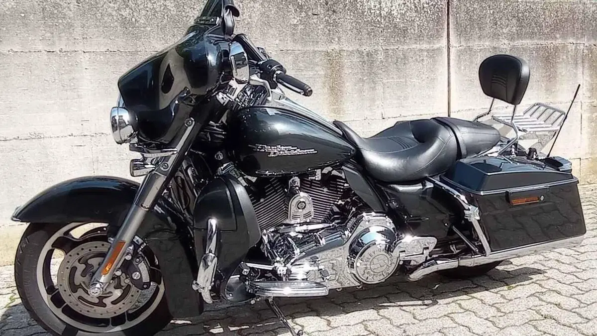 Harley-Davidson 1584 Street Glide (2008 - 10) - FLHX  (8)