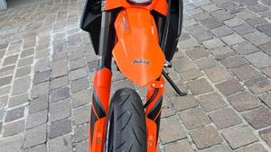 KTM 690 SMC R (2021 - 22) 