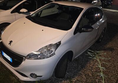 Peugeot 208 VTi 82 CV 3 porte Allure usata