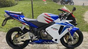Honda CBR 600 RR (2003 - 04) 