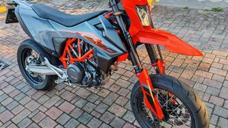 KTM 690 SMC R (2021 - 22) usata