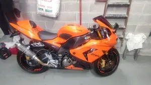 Kawasaki Ninja 1000 ZX-10R (2004 - 05)  (2)