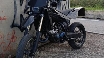 Husqvarna SM 125 S (2006) usata