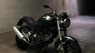 Ducati Monster 900 City Dark I.E. (1999 - 02) usata