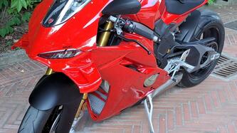 Ducati Panigale V4 S (2025) usata