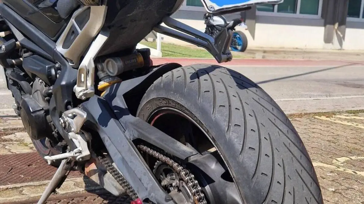 Triumph Street Triple RS (2017 - 19)  (5)