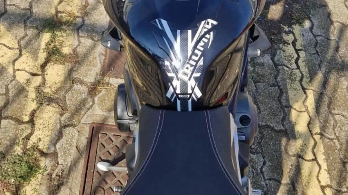 Triumph Street Triple RS (2017 - 19)  (8)