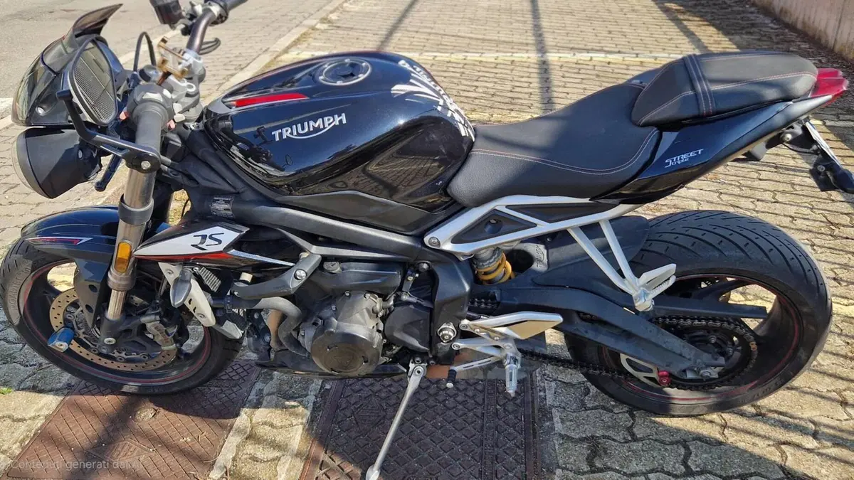 Triumph Street Triple RS (2017 - 19)  (12)