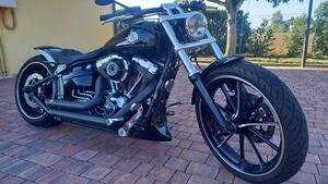 Harley-Davidson 1690 Breakout (2013 - 17) - FXSB 