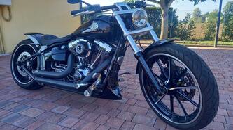 Harley-Davidson 1690 Breakout (2013 - 17) - FXSB