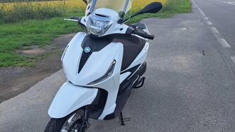Piaggio Beverly 300 ABS-ASR (2021 - 25) usata