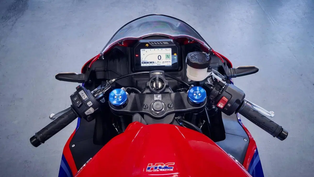 Honda CBR 600 RR (2024 - 26)  (4)
