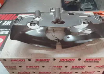 SUPPORTO FANALE ANTERIORE Ducati - Annuncio 9839834