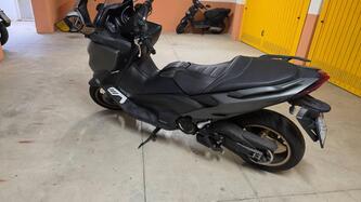 Yamaha T-Max 560 Tech Max (2021) usata