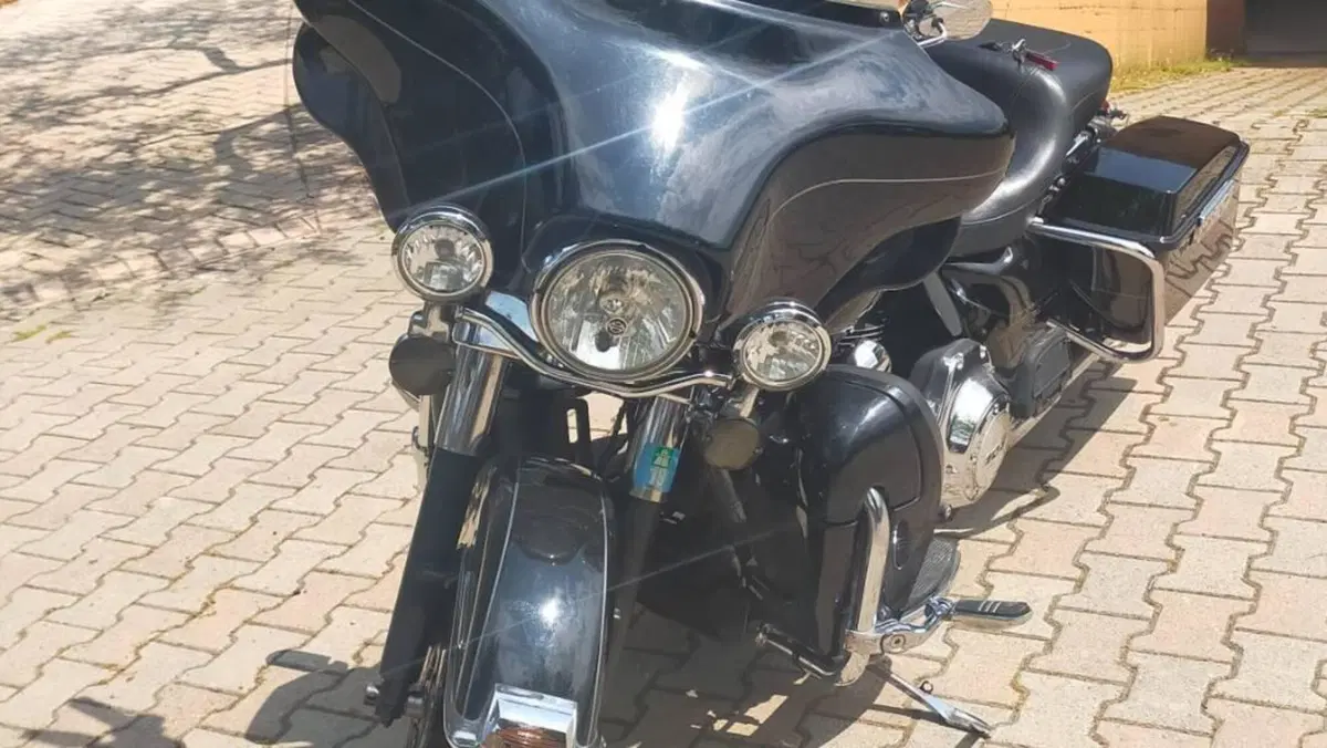 Harley-Davidson 1690 Electra Glide Ultra Limited (2010 - 13) - FLHTK  (3)