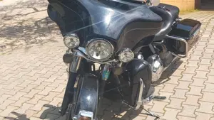 Harley-Davidson 1690 Electra Glide Ultra Limited (2010 - 13) - FLHTK  (3)