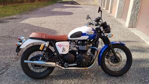 Triumph Bonneville T214 (2015) 
