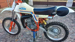 KTM   (2)
