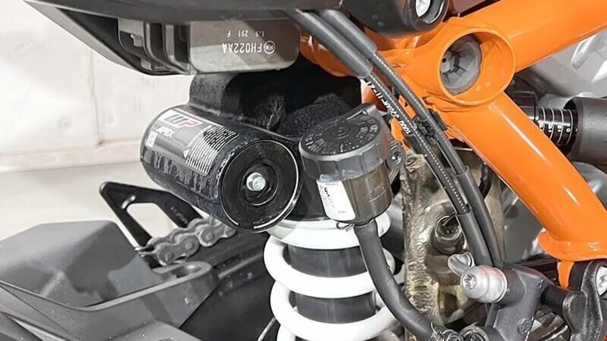 KTM 1290 Super Duke R (2022 - 23)  (4)