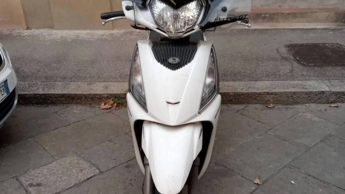 Kymco People 300i GT (2010 - 17)  (3)