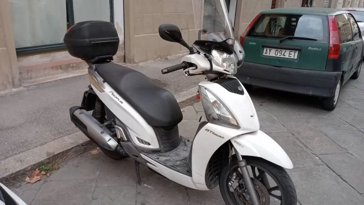Kymco People 300i GT (2010 - 17)  (6)
