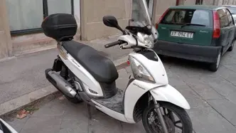 Kymco People 300i GT (2010 - 17) usata