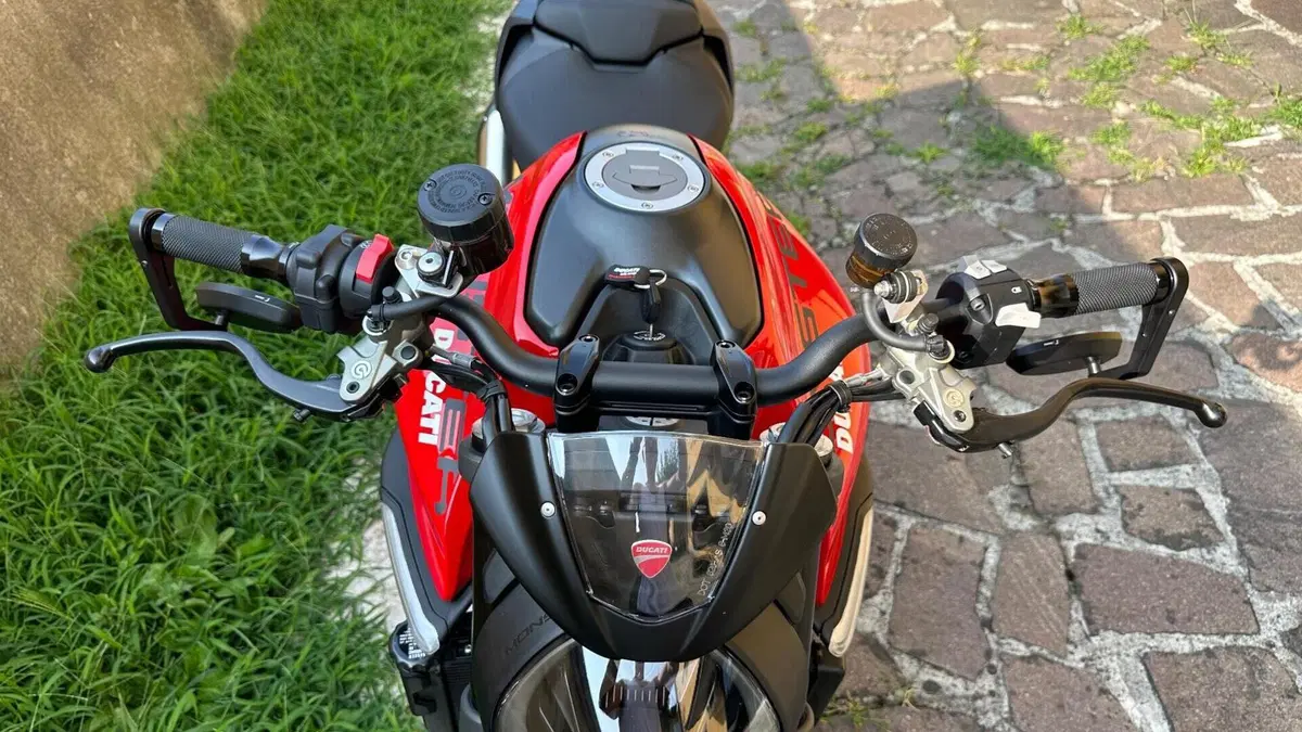 Ducati Monster 937 (2021 - 25)  (2)