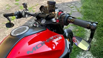 Ducati Monster 937 (2021 - 25) usata