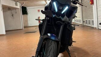Yamaha MT-09 (2021 - 23) usata