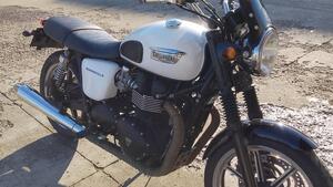 Triumph Bonneville (2007 - 16) 