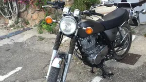 Yamaha SR 400 (2013 - 17)  (3)