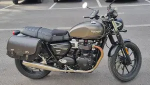 Triumph Street Twin 900 (2021 - 22)  (3)