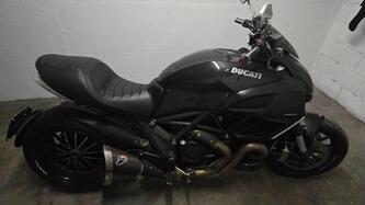 Ducati Diavel 1200 Carbon (2010 - 13)
