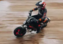 BMW Motorrad UK presenta il CE 02 customizzato Deus Lodge