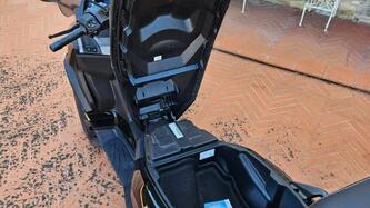 Piaggio MP3 400 ABS Hpe (2023 - 25) usata